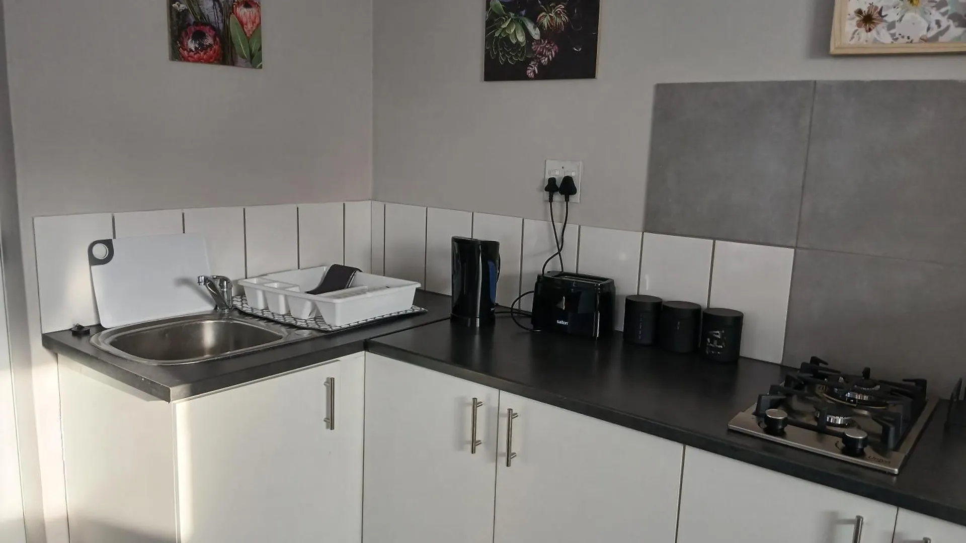 Cozy, Self-Catering Garden Flat Aparthotel Cape Town